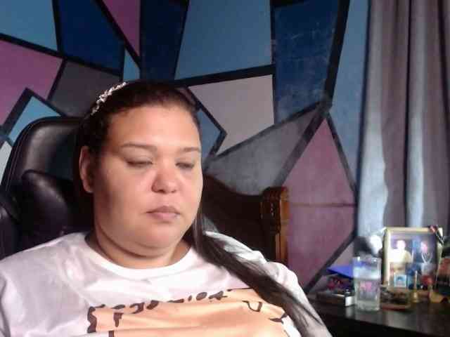 beautifulchubbyqueen webcam