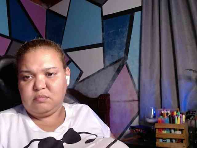 beautifulchubbyqueen webcam