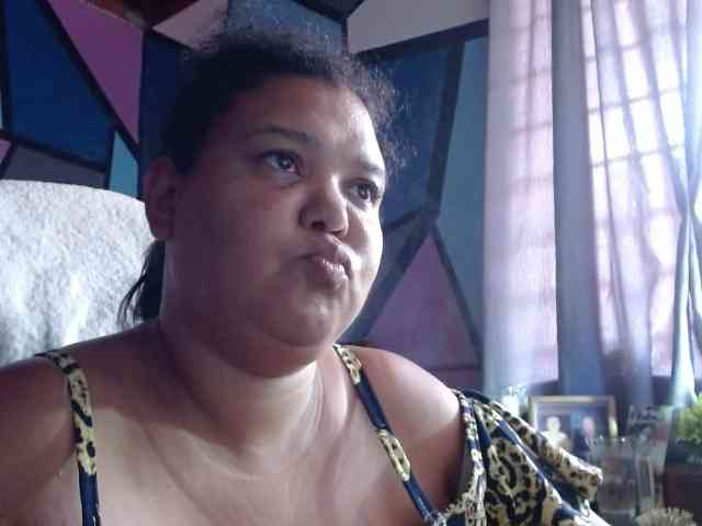 beautifulchubbyqueen webcam
