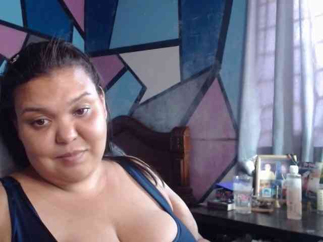 beautifulchubbyqueen webcam