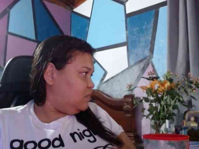 beautifulchubbyqueen webcam