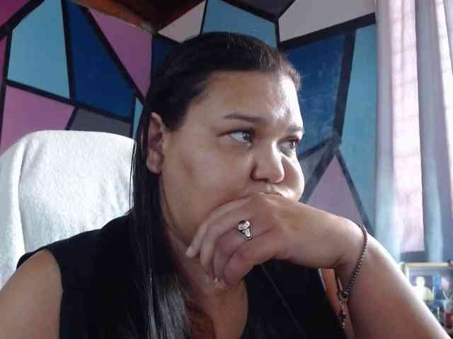 beautifulchubbyqueen webcam