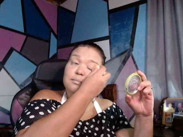 beautifulchubbyqueen webcam