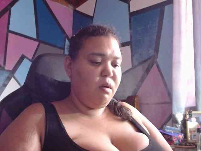 beautifulchubbyqueen webcam