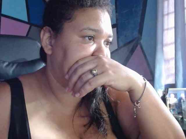 beautifulchubbyqueen webcam