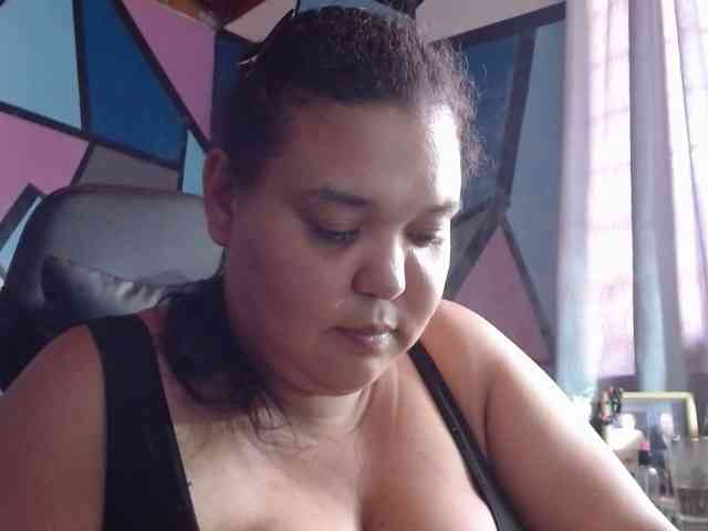 beautifulchubbyqueen webcam
