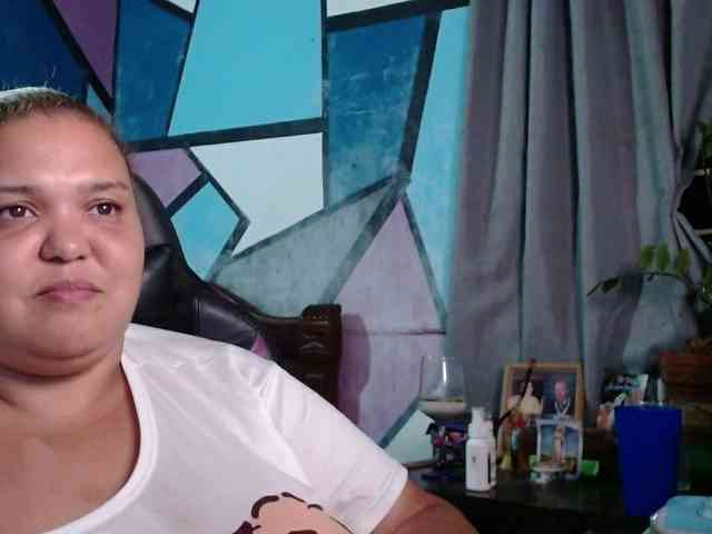beautifulchubbyqueen webcam