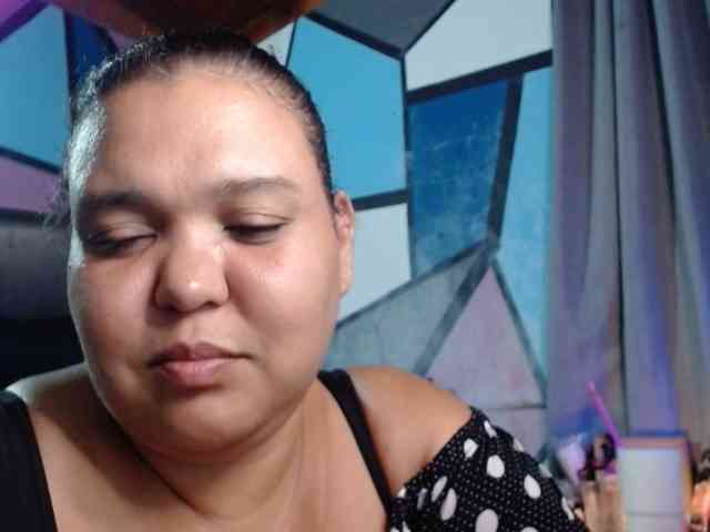 beautifulchubbyqueen webcam