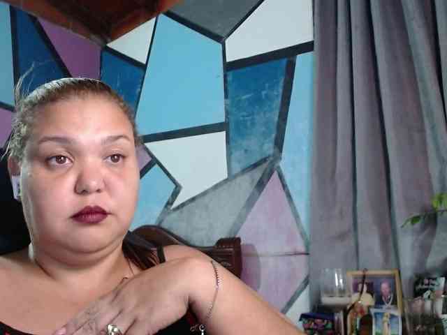 beautifulchubbyqueen webcam