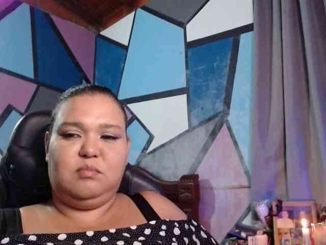 beautifulchubbyqueen webcam