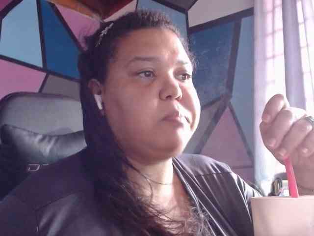 beautifulchubbyqueen webcam