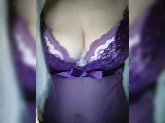 Kuca's BongaCams show and profile