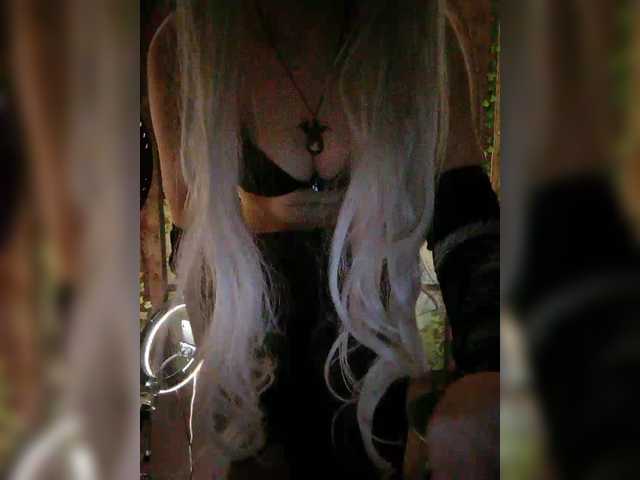 Kuca's BongaCams show and profile