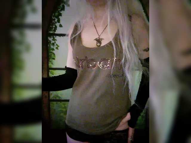 Kuca's BongaCams show and profile