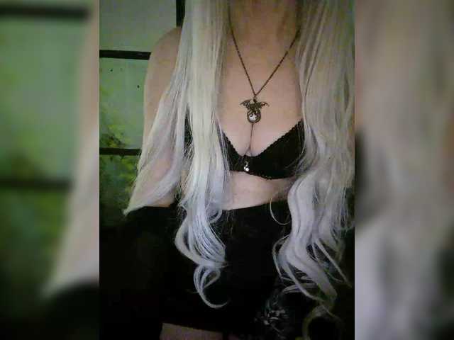 Kuca's BongaCams show and profile