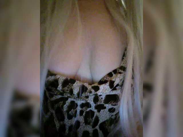 Kuca's BongaCams show and profile