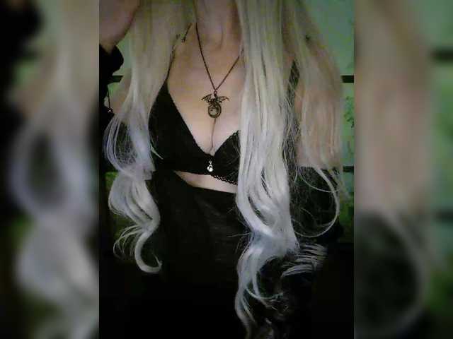 Kuca's BongaCams show and profile