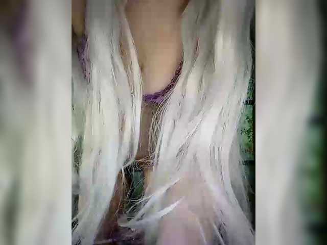 Kuca's BongaCams show and profile