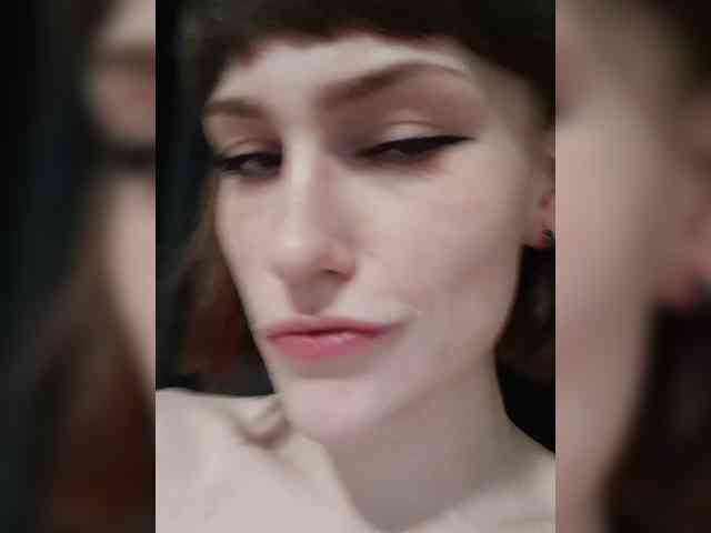 Moonlitmiragea webcam