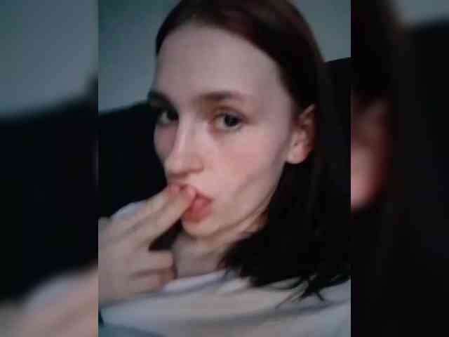 Moonlitmiragea webcam