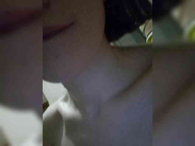 Moonlitmiragea webcam