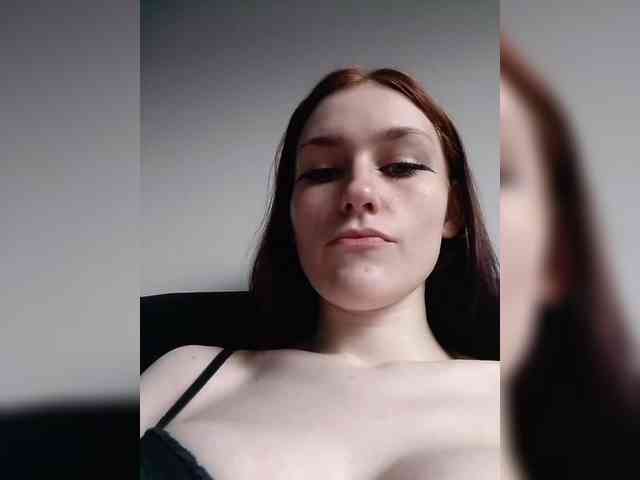 Moonlitmiragea webcam