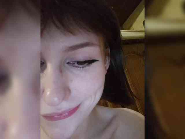 Moonlitmiragea webcam