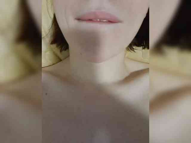 Moonlitmiragea webcam