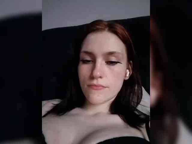 Moonlitmiragea webcam