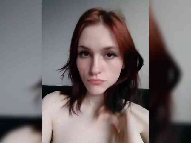 Moonlitmiragea webcam