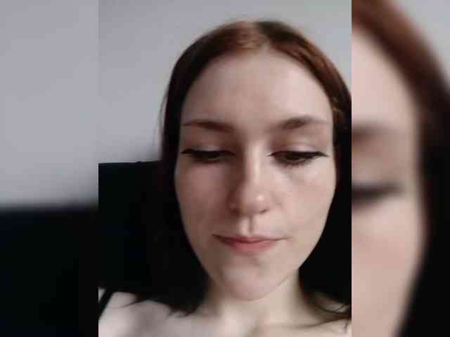 Moonlitmiragea webcam