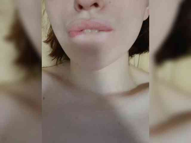 Moonlitmiragea webcam