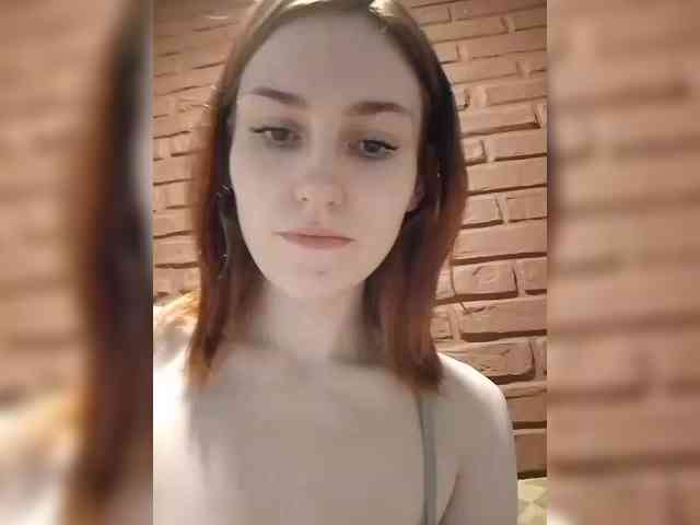 Moonlitmiragea webcam