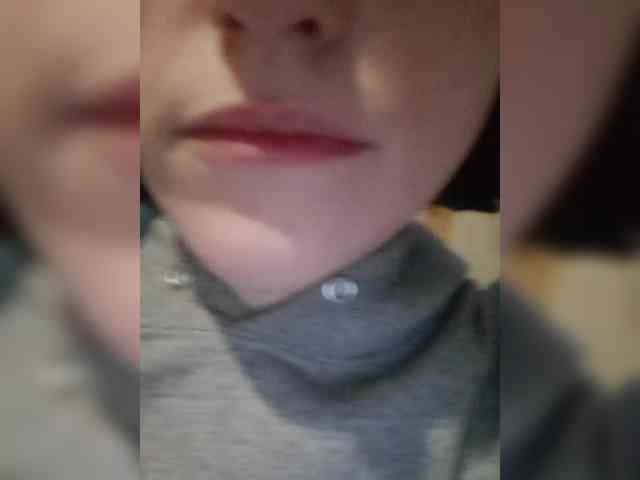 Moonlitmiragea webcam