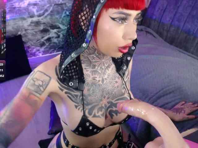 TamaraWaxx webcam