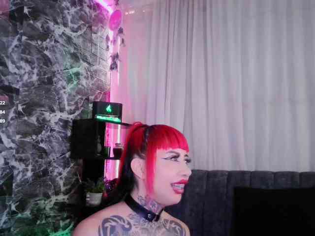 TamaraWaxx webcam
