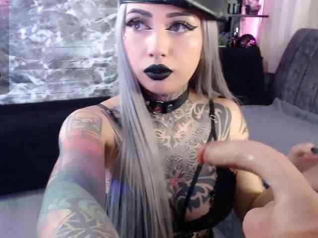 TamaraWaxx webcam