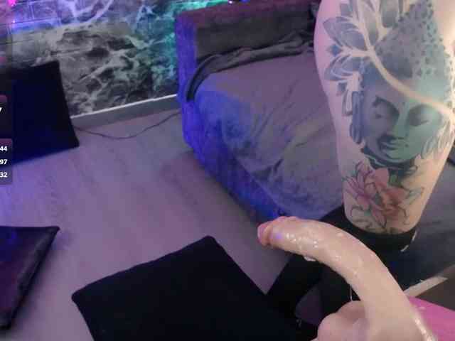 TamaraWaxx webcam