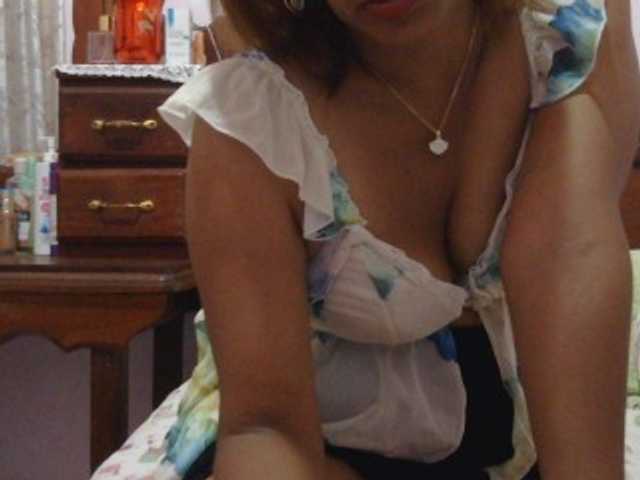 Mielly's BongaCams show and profile