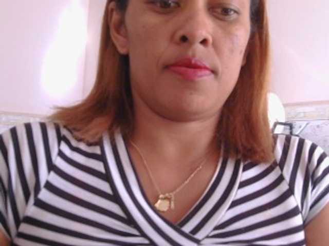 Mielly's BongaCams show and profile