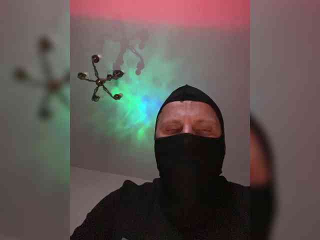 GlosterHoster Live Webcam on BongaCams