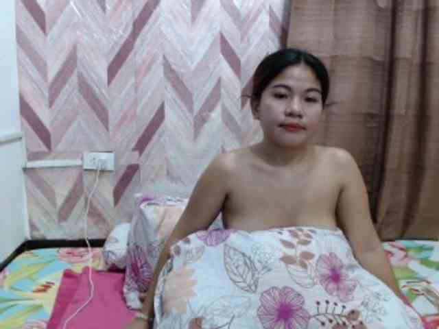 Kira-Rosse201 webcam