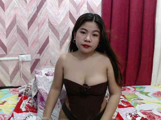 Kira-Rosse201 webcam