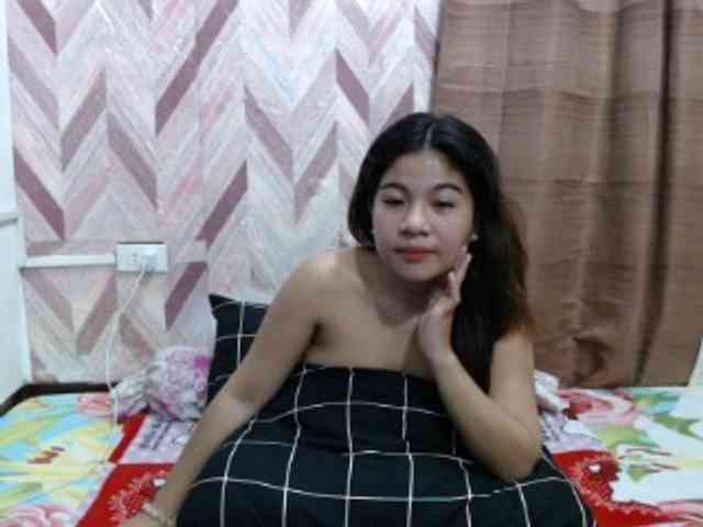 Kira-Rosse201 webcam