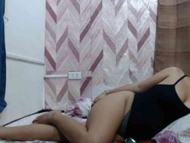 Kira-Rosse201 Live Webcam on BongaCams