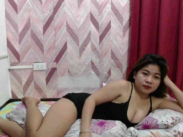 Kira-Rosse201 webcam