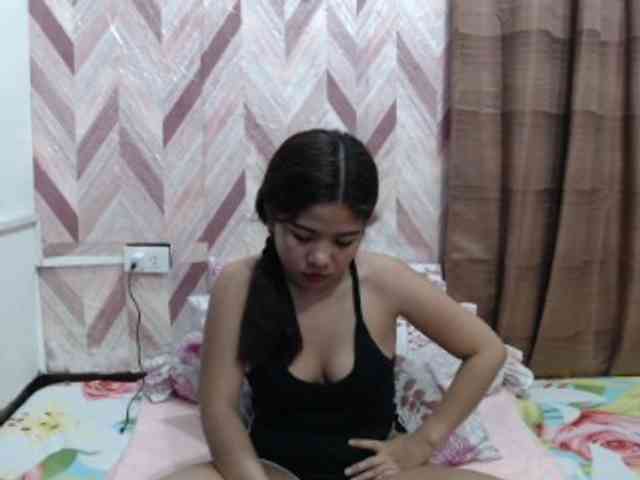 Kira-Rosse201 webcam