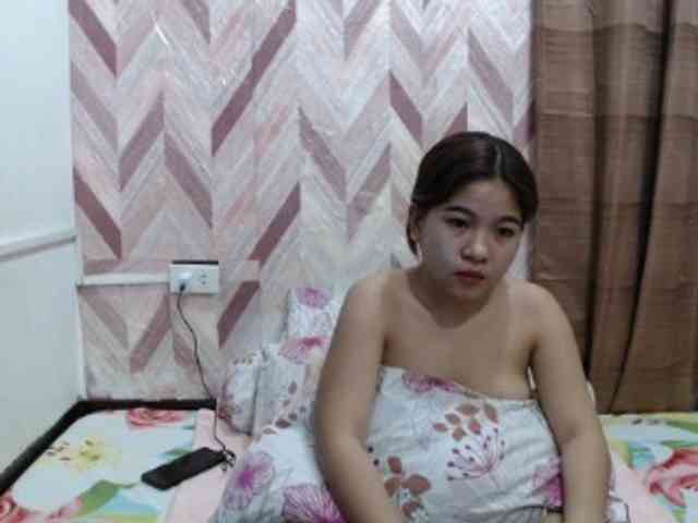 Kira-Rosse201 webcam