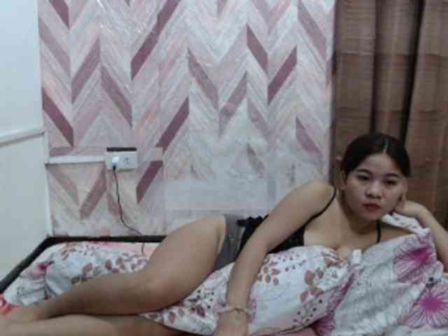 Kira-Rosse201 webcam