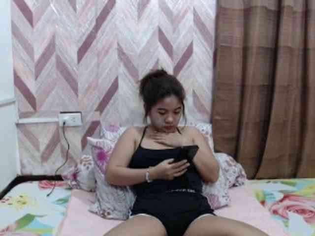 Kira-Rosse201 webcam